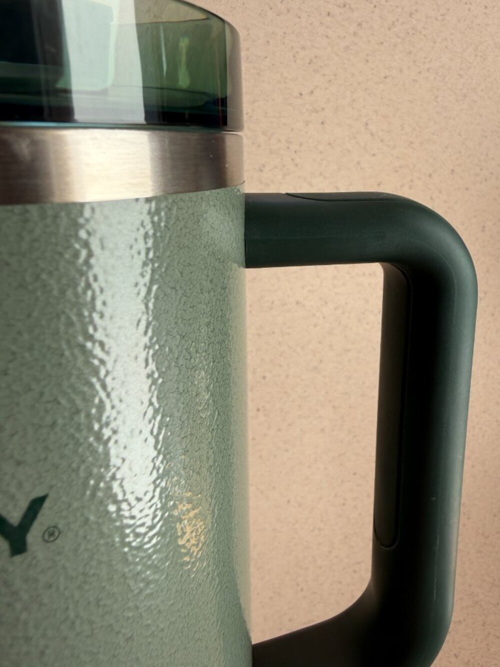 Stanley The Quencher H2.0 Flowstate 40-Ounce Tumbler Hammertone Green NWT - Picture 6 of 7